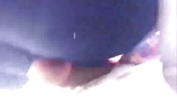 نجمة أفلام إباحية جوانا آنجل يمارس الجنس في المؤخرة مع اثنين فيديو افلام سكس مصري من الديكة